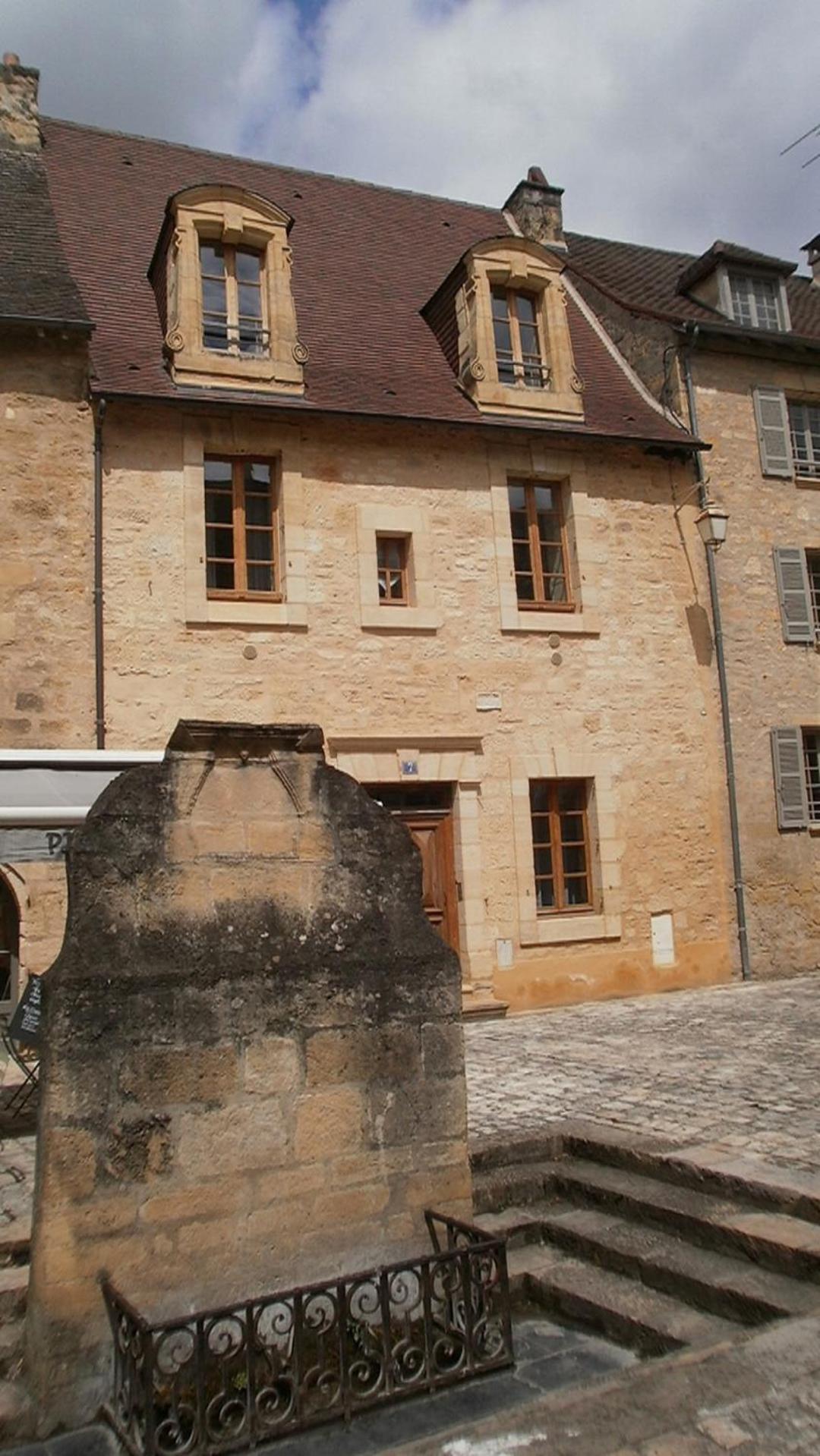 Appartamento Le Grenier Du Chapitre Sarlat Esterno foto
